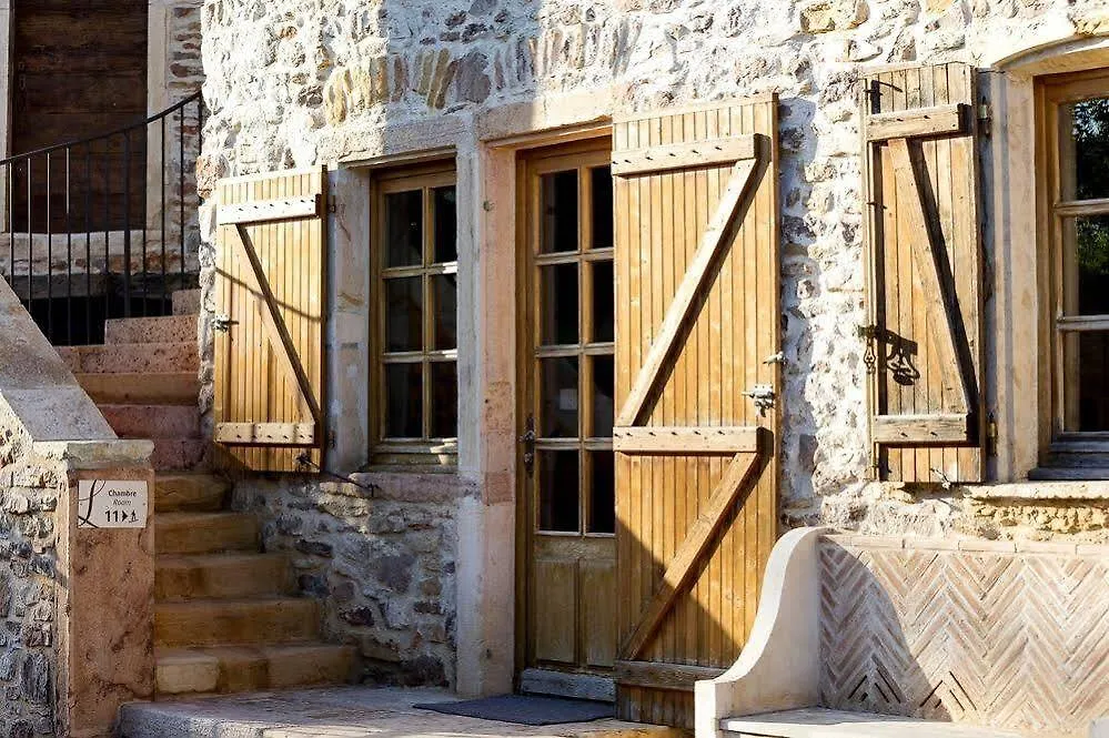 Hotel Logis Hôtel et Spa le Savigny Blacé