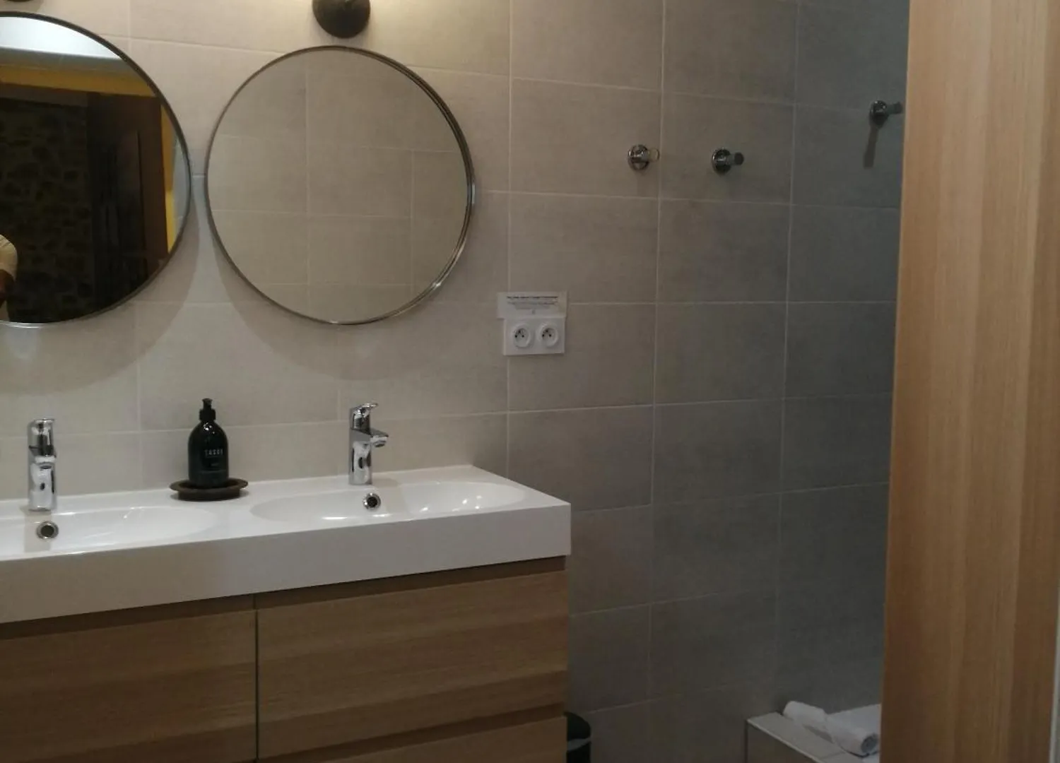 Contact Hotels Le Savigny & Spa Blace